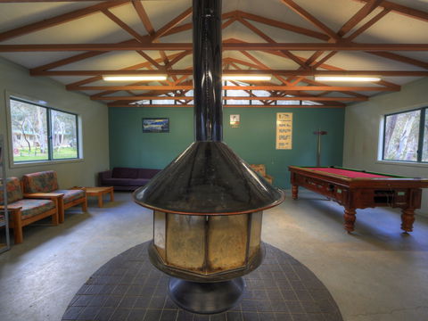 Kosciuszko Tourist Park - Hotel Gold Coast 1