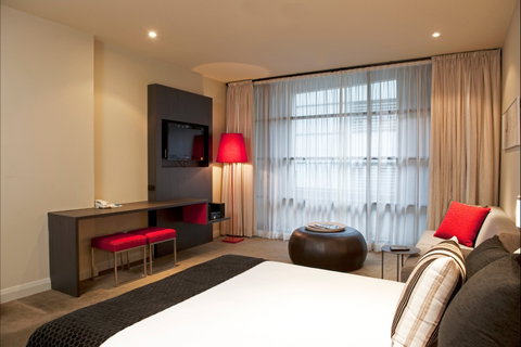 Mantra Hindmarsh Square - Hotel Gold Coast 1