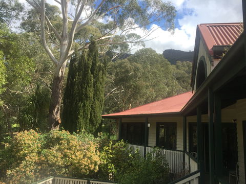 Mountain Grand Halls Gap - Hotel Gold Coast 1
