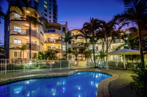 The Burlington Holiday Apartments - Hotel Gold Coast 2