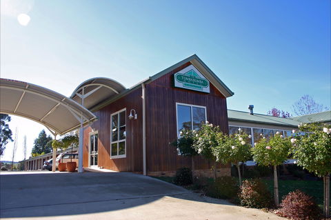 Tumbarumba Motel And Elms Restaurant - Hotel Gold Coast 0