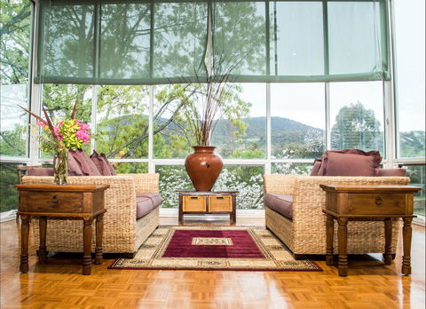 Tumbarumba Motel And Elms Restaurant - Hotel Gold Coast 2