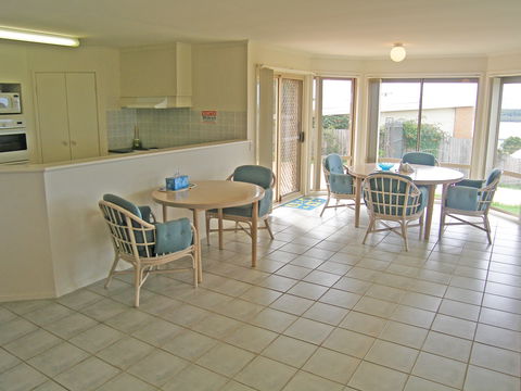 Water View House - Hotel Gold Coast 1