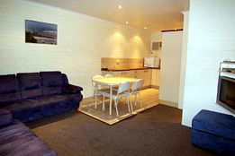 Allambi Holiday Apartments - Hotel Gold Coast 2