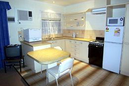 Allambi Holiday Apartments - Hotel Gold Coast 3