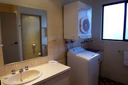 Allambi Holiday Apartments - Hotel Gold Coast 4