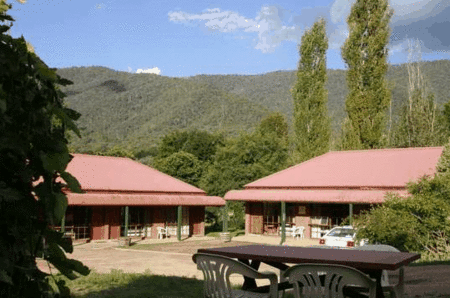 The Snowline Hotel - Hotel Gold Coast 0