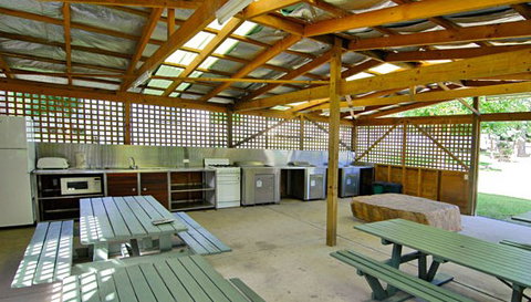 A Wangralea Caravan Park - Hotel Gold Coast 1