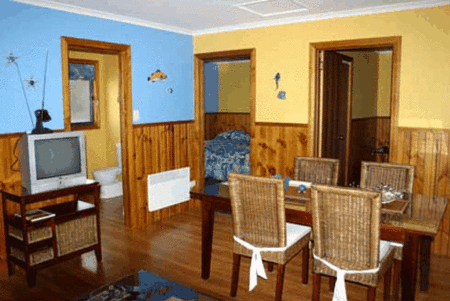 Bicheno's Gallery and Apartments - Hotel Gold Coast