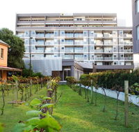 Honeysuckle Executive Apartments - Hotel Gold Coast
