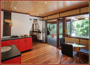 Absolute Beachfront Bamboo Hideaway - Hotel Gold Coast 1
