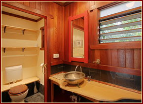 Absolute Beachfront Bamboo Hideaway - Hotel Gold Coast 4