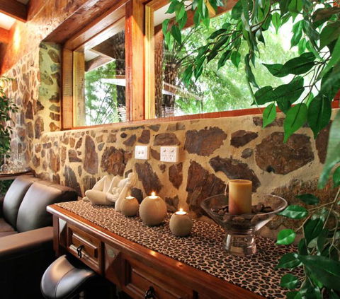 Piaf Day Spa - Hotel Gold Coast 2