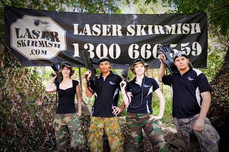 Thunderbird Park - Hotel Gold Coast 1