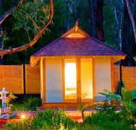 Japanese Mountain Retreat - Hotel Gold Coast