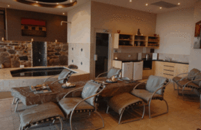 Breathtaker On High Spa Retreat - Hotel Gold Coast 1