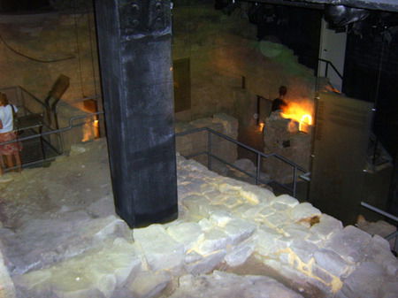 The Rocks Ghost Tours - Hotel Gold Coast 2