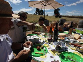 God's Hill Wines - Hotel Gold Coast 0