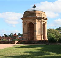 Windsor War Memorial Park - Hotel Gold Coast