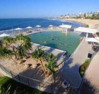 Kings Beach - Beachfront Salt Water Pool - Hotel Gold Coast