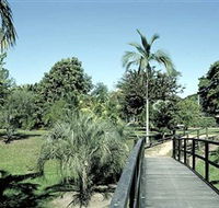 Ingham Memorial Gardens - Hotel Gold Coast
