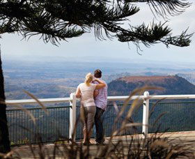 Picnic Point Lookout And Parkland - Hotel Gold Coast 0