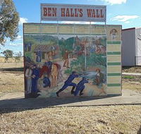 Ben Halls Wall - Hotel Gold Coast