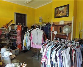 Walwa Community Shop - Hotel Gold Coast 1