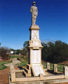Greenmount War Memorial - Hotel Gold Coast 1