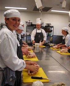 Varias Restaurant And Conference Centre Incorporating Banca Ridge Winery Cellar Door - Hotel Gold Coast 2