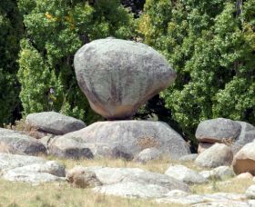 Balancing Rock - Hotel Gold Coast 0