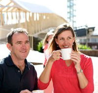 Hunter Street Outlets - Hotel Gold Coast