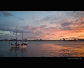 A Luxury Yacht On Sydney Harbour - Hotel Gold Coast 3