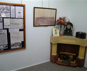 Jack Howe Sculpture And Gallery - Hotel Gold Coast 1