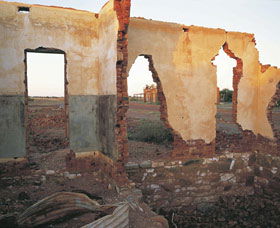 Kookynie Ruins - Hotel Gold Coast 1