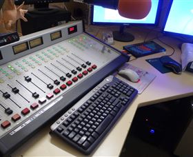 Peak Hill FM Community Radio Station - Hotel Gold Coast 0