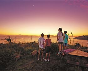 Bushwalking On Keswick Island - Hotel Gold Coast 3