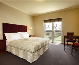 Grange Cleveland Winery - Hotel Gold Coast 8