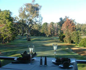 Corowa Golf Club - Hotel Gold Coast 1