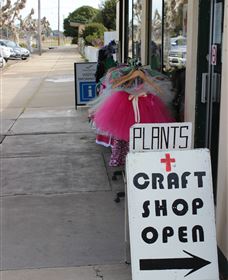 Culcairn Red Cross Craft Shop - Hotel Gold Coast 3
