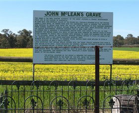 John McLeans Memorial - Hotel Gold Coast 0