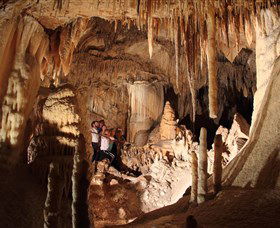 Wombeyan Caves - Hotel Gold Coast 2