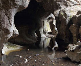 Wombeyan Caves - Hotel Gold Coast 7