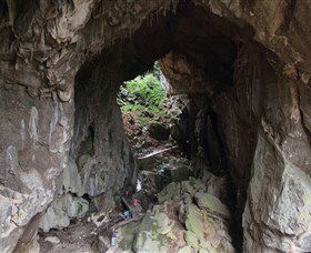 Wombeyan Caves - Hotel Gold Coast 5