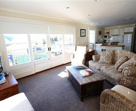 Keith Tulloch Wine - Hotel Gold Coast 3