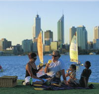 Swan River Foreshore - Hotel Gold Coast