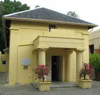 Old Court House Law Museum - Hotel Gold Coast