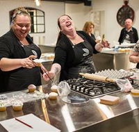 Julie's Place - Hotel Gold Coast