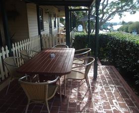 The Famous Tinonee Cafe And Gift Shop - Hotel Gold Coast 1