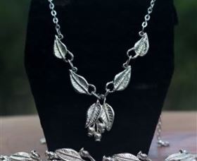 Australian Wildflower Jewellery Gallery - Hotel Gold Coast 0